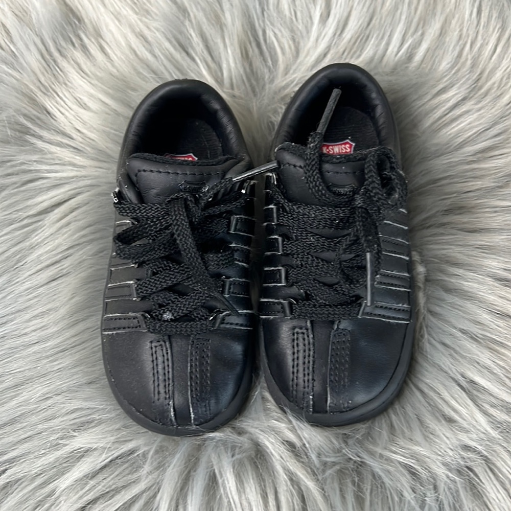 EUC K Swiss Infant Toddler Lace Up Shoes Sneakers Black sz 8